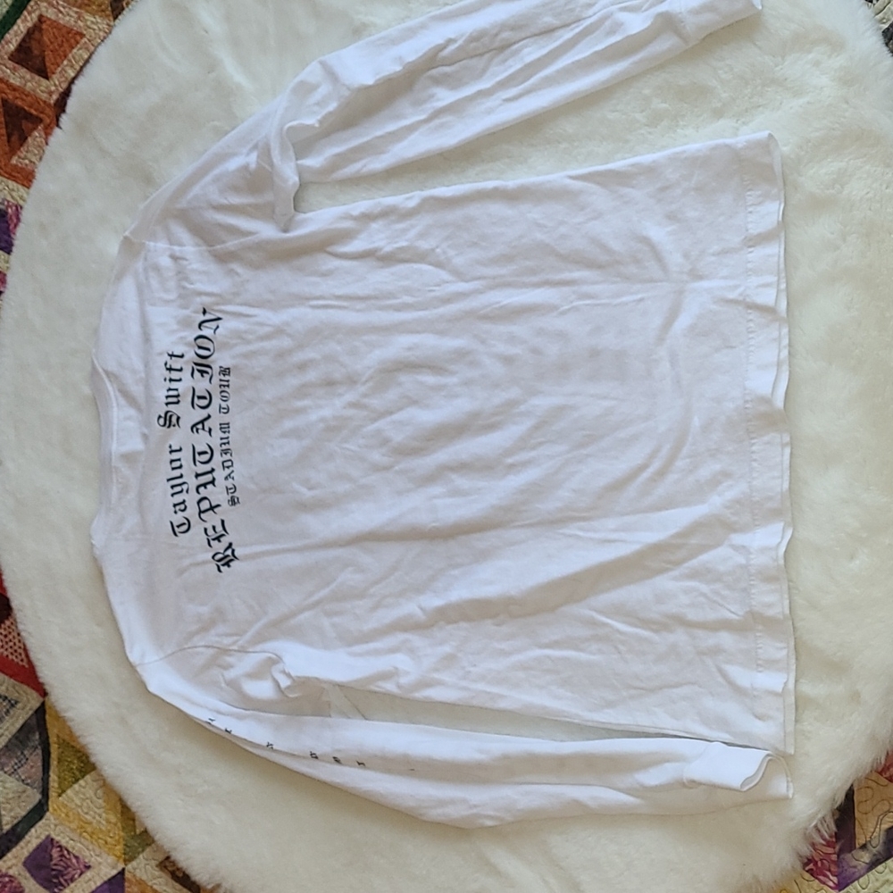 Taylor Swift Reputation US Concert Tour White Graphic Long Sleeve Tee - Picture 10 of 10